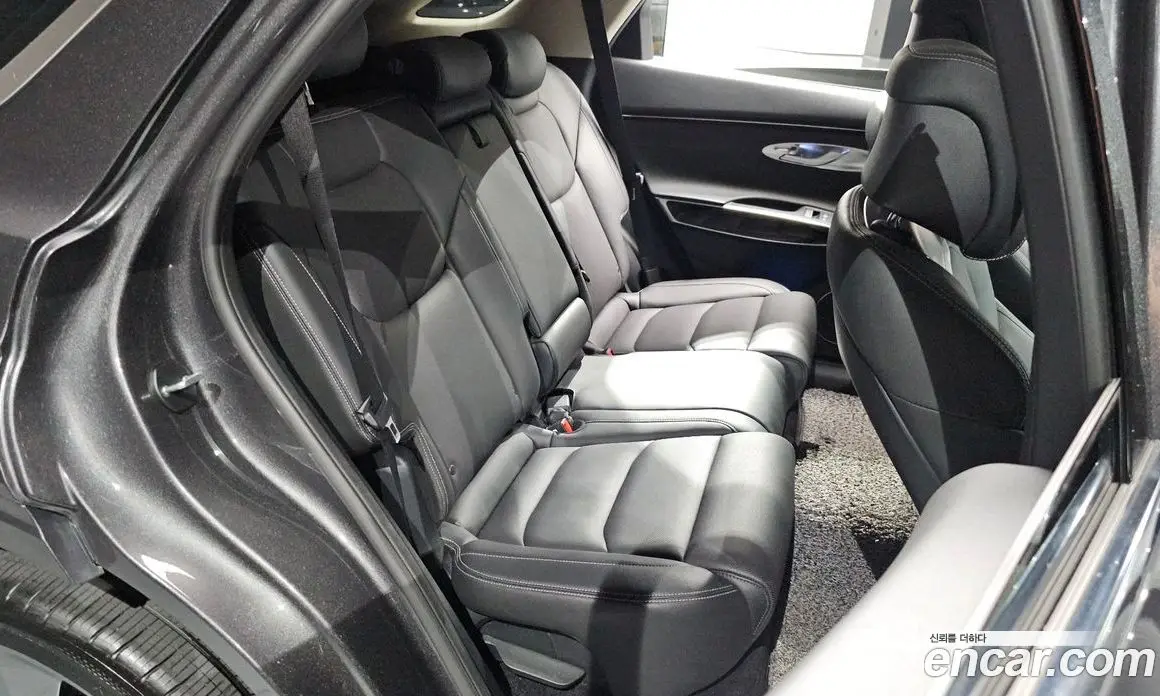 Genesis GV70 2022 2.5 автомат (гидро), фото 17 Genesis GV70 2022 2.5 автомат (гидро), фото 17