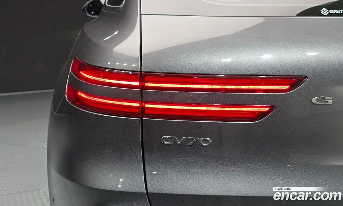 Genesis GV70 2022 2.5 автомат (гидро), фото 9 Genesis GV70 2022 2.5 автомат (гидро), фото 9