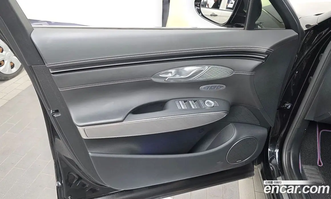 Genesis GV70 2022 0.1 автомат (гидро), фото 14