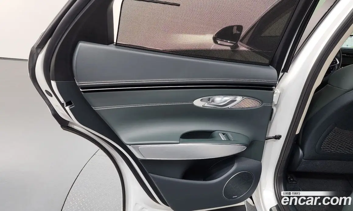 Genesis GV70 2022 0.1 автомат (гидро), фото 15 Genesis GV70 2022 0.1 автомат (гидро), фото 15