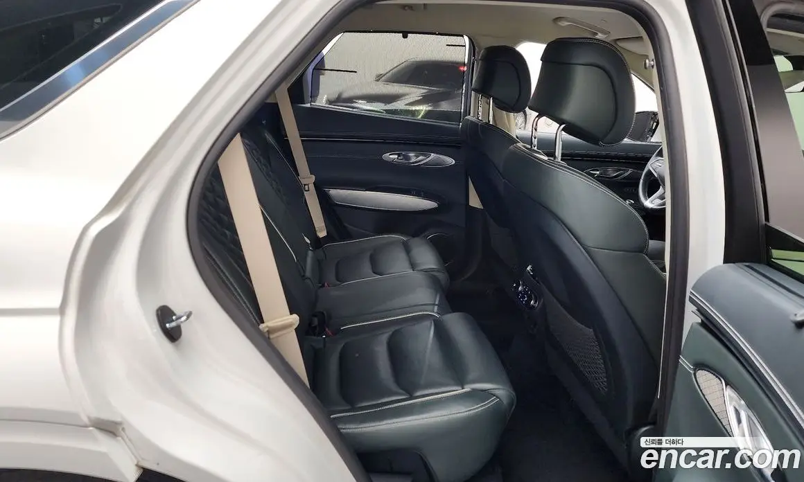 Genesis GV70 2022 0.1 автомат (гидро), фото 17 Genesis GV70 2022 0.1 автомат (гидро), фото 17