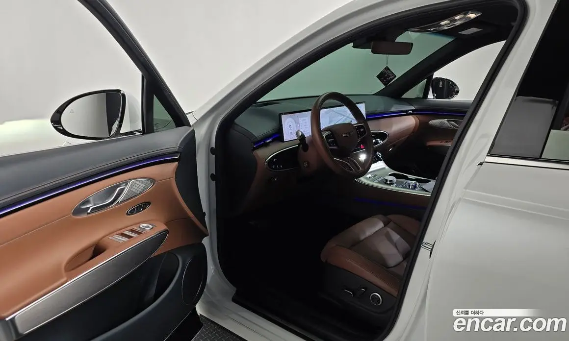Genesis GV70 2025 2.5 автомат (гидро), фото 13 Genesis GV70 2025 2.5 автомат (гидро), фото 13