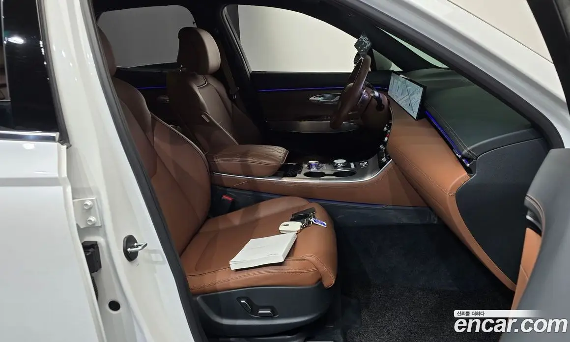 Genesis GV70 2025 2.5 автомат (гидро), фото 16 Genesis GV70 2025 2.5 автомат (гидро), фото 16