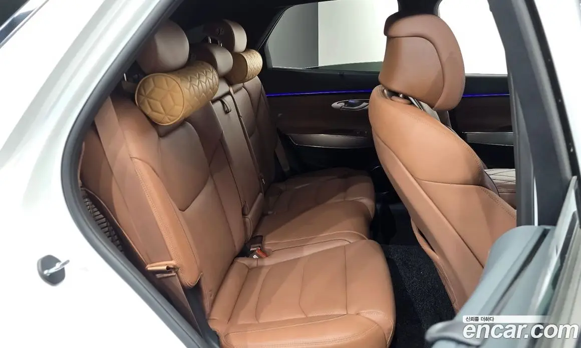 Genesis GV70 2025 2.5 автомат (гидро), фото 17 Genesis GV70 2025 2.5 автомат (гидро), фото 17