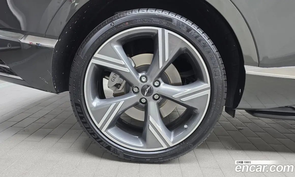 Genesis GV80 2025 2.5 автомат (гидро), фото 4 Genesis GV80 2025 2.5 автомат (гидро), фото 4