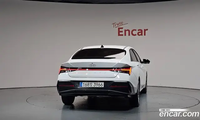 Hyundai Avante 2023 1.6 автомат (гидро), миниатюра 3