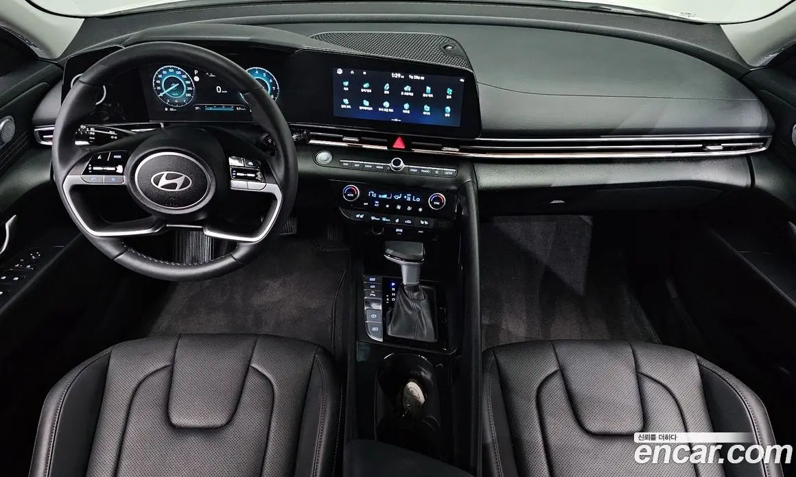 Hyundai Avante 2023 1.6 автомат (гидро), фото 9