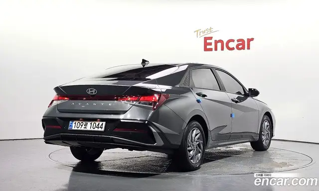 Hyundai Avante 2023 1.6 автомат (гидро), миниатюра 2