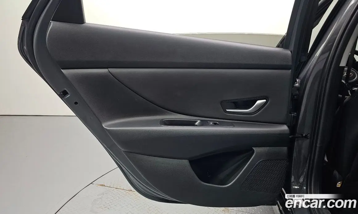 Hyundai Avante 2023 1.6 автомат (гидро), фото 15