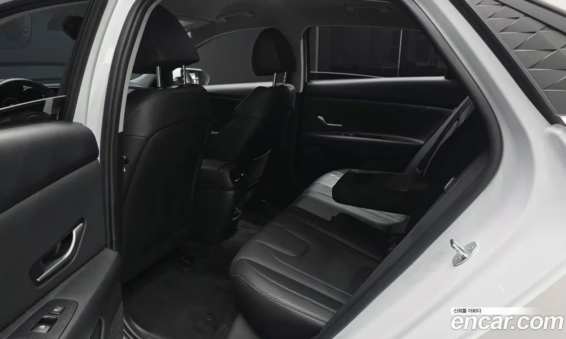 Hyundai Avante 2023 1.6 автомат (гидро), фото 17 Hyundai Avante 2023 1.6 автомат (гидро), фото 17