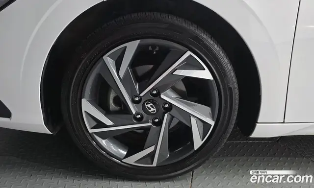 Hyundai Avante 2023 1.6 автомат (гидро), миниатюра 4 Hyundai Avante 2023 1.6 автомат (гидро), миниатюра 4