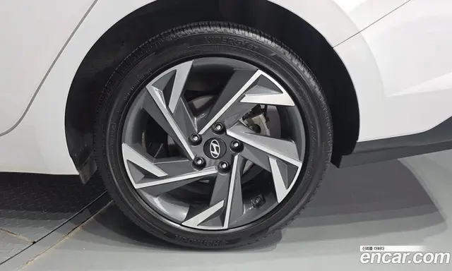Hyundai Avante 2023 1.6 автомат (гидро), миниатюра 6 Hyundai Avante 2023 1.6 автомат (гидро), миниатюра 6