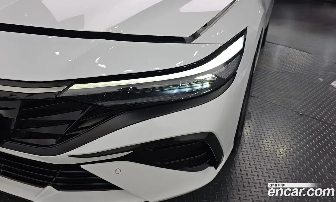 Hyundai Avante 2024 1.6 автомат (гидро), фото 8
