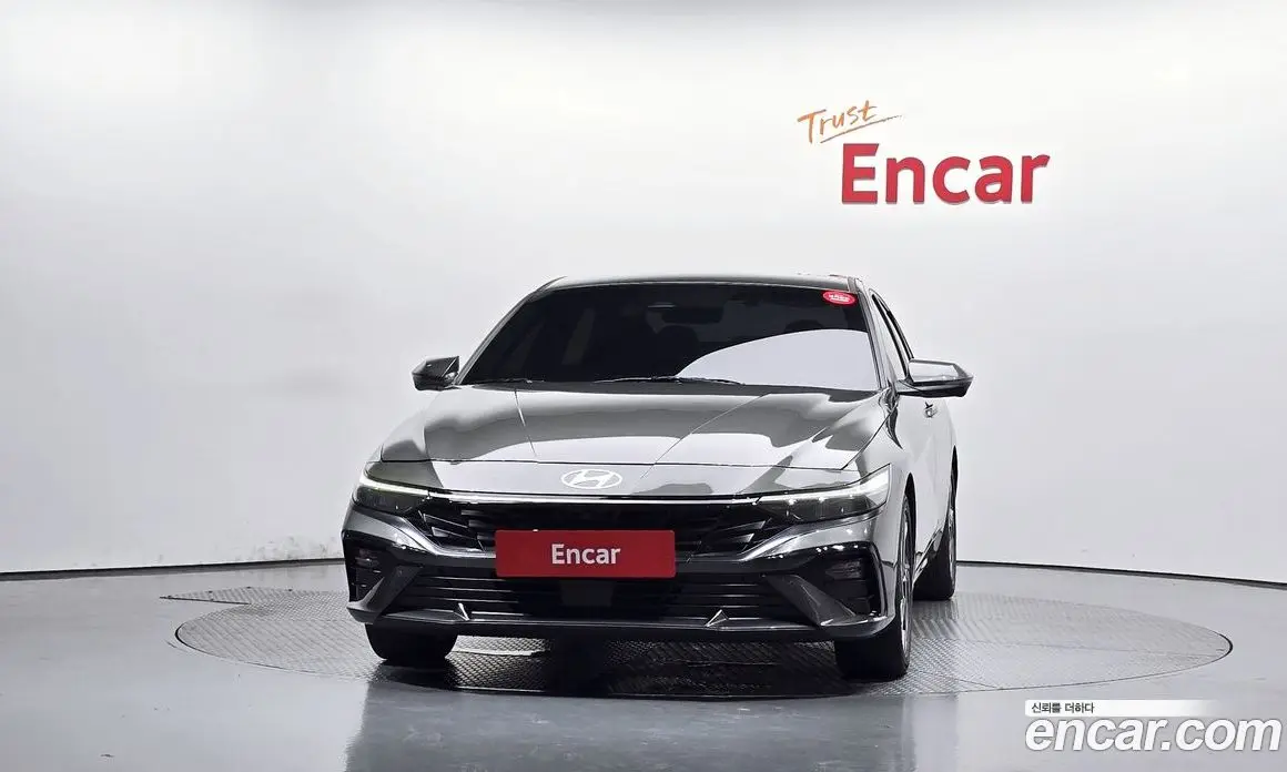 Hyundai Avante 2024 1.6 автомат (гидро), фото 3