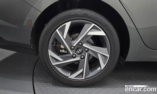 Hyundai Avante 2024 1.6 автомат (гидро), миниатюра 5