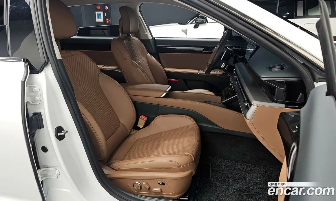 Hyundai Grandeur 2023 3.5 автомат (гидро), фото 16