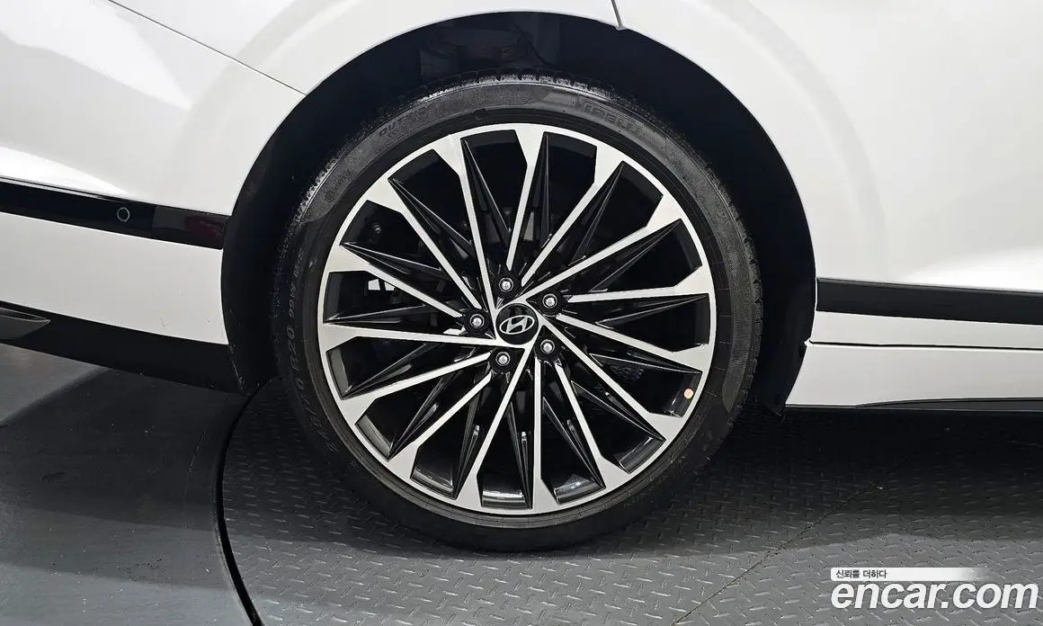 Hyundai Grandeur 2023 3.5 автомат (гидро), фото 5