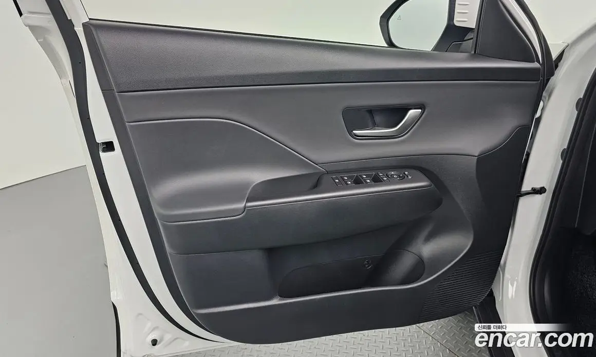 Hyundai Kona 2024 1.6 автомат (гидро), фото 14