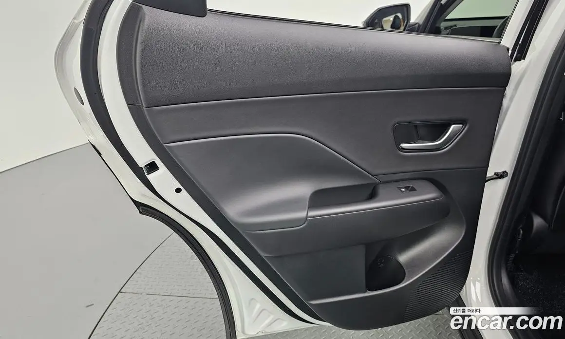 Hyundai Kona 2024 1.6 автомат (гидро), фото 15