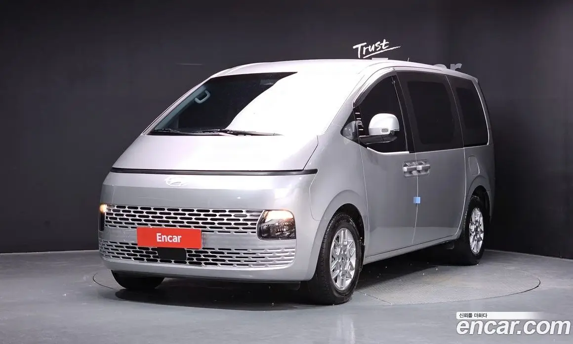 Hyundai Staria 2025 3.5 автомат (гидро), фото 1 Hyundai Staria 2025 3.5 автомат (гидро), фото 1