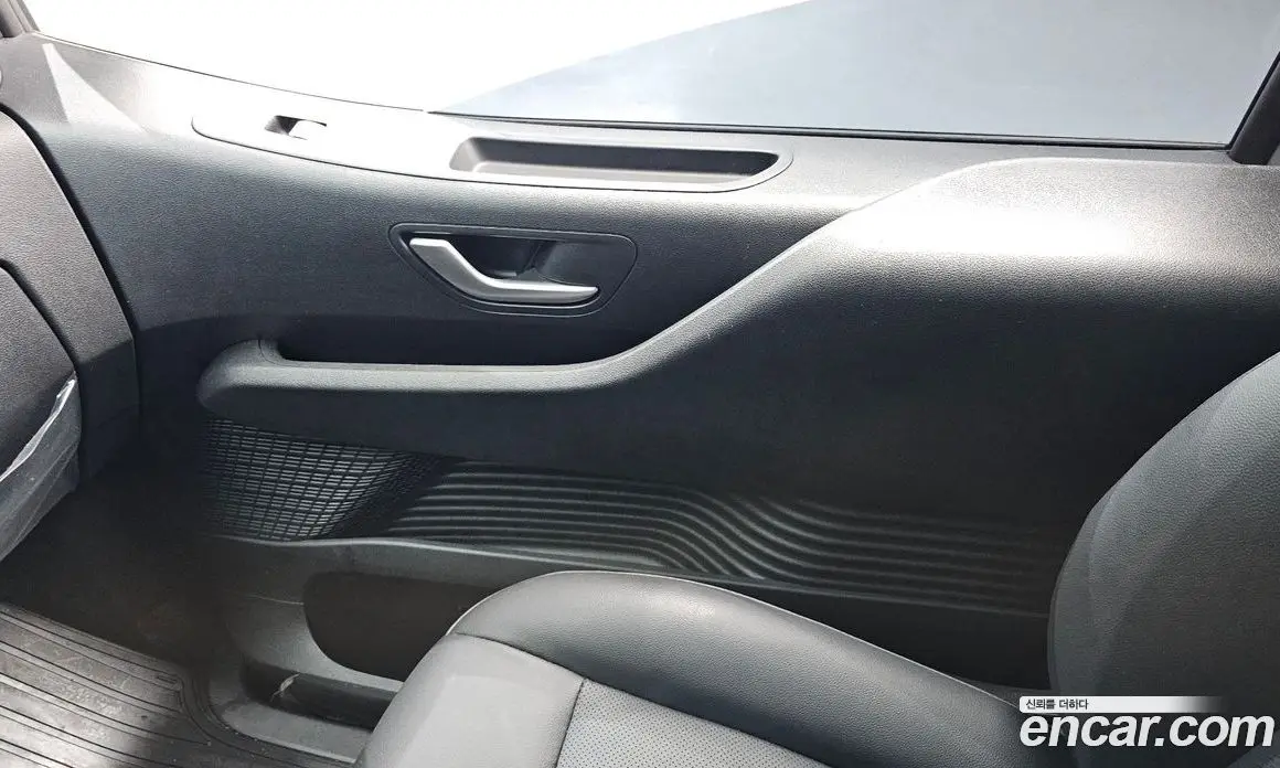 Hyundai Staria 2025 3.5 автомат (гидро), фото 15 Hyundai Staria 2025 3.5 автомат (гидро), фото 15
