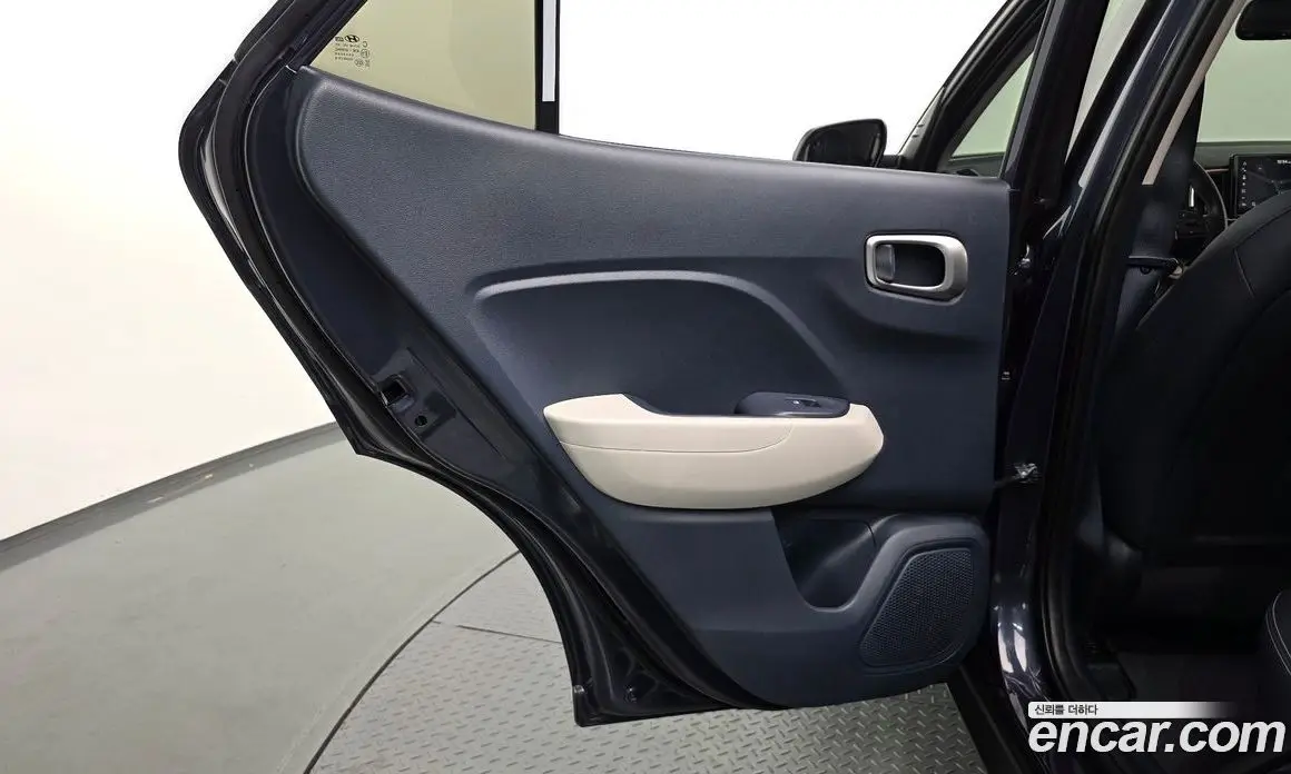 Hyundai Venue 2021 1.6 автомат (гидро), фото 15