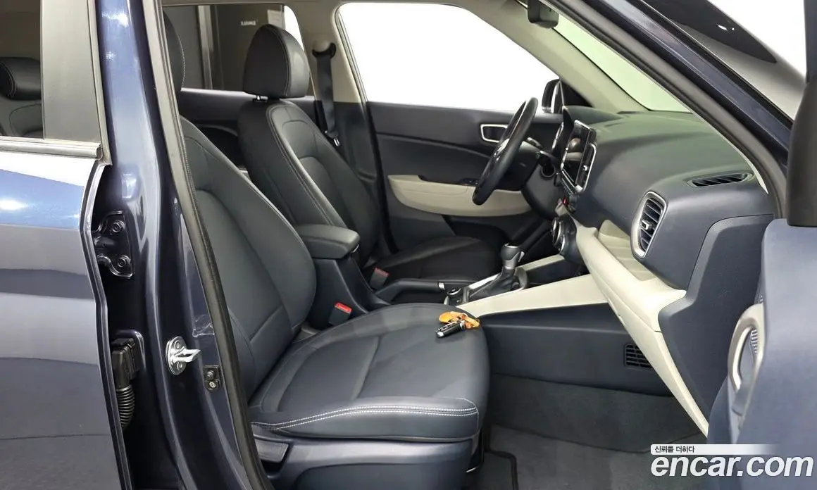 Hyundai Venue 2021 1.6 автомат (гидро), фото 16