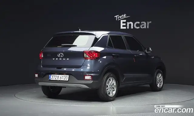 Hyundai Venue 2026 1.6 автомат (гидро), миниатюра 2