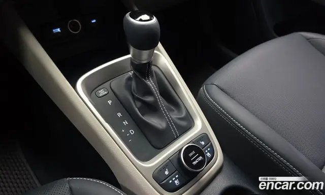 Hyundai Venue 2026 1.6 автомат (гидро), миниатюра 12