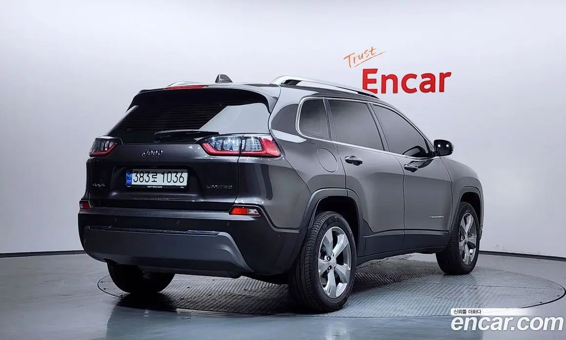 Jeep Cherokee 2021 2.4 автомат (гидро), фото 2 Jeep Cherokee 2021 2.4 автомат (гидро), фото 2