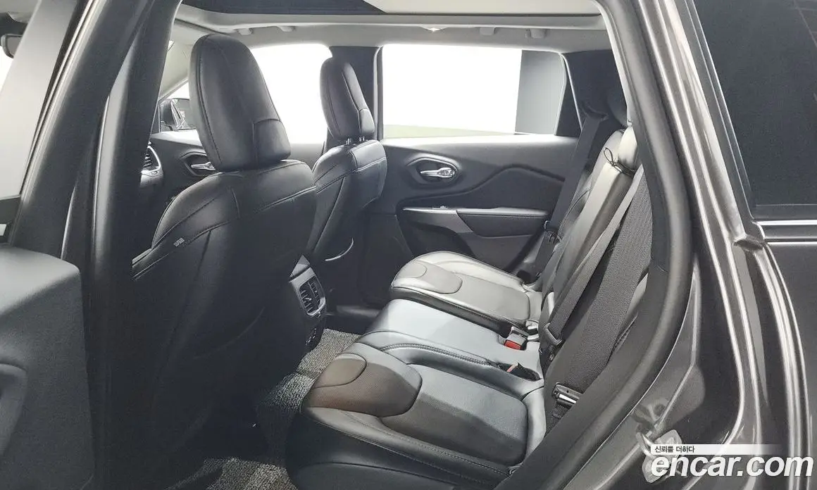 Jeep Cherokee 2021 2.4 автомат (гидро), фото 16 Jeep Cherokee 2021 2.4 автомат (гидро), фото 16