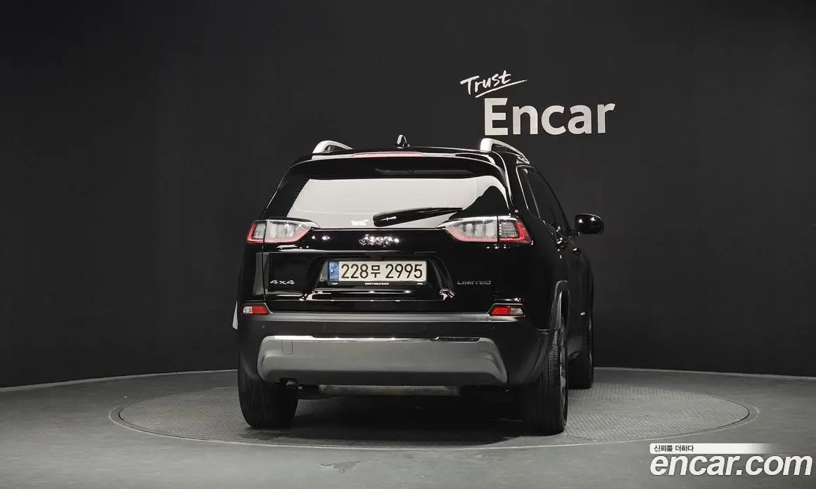 Jeep Cherokee 2021 2.4 автомат (гидро), фото 3 Jeep Cherokee 2021 2.4 автомат (гидро), фото 3