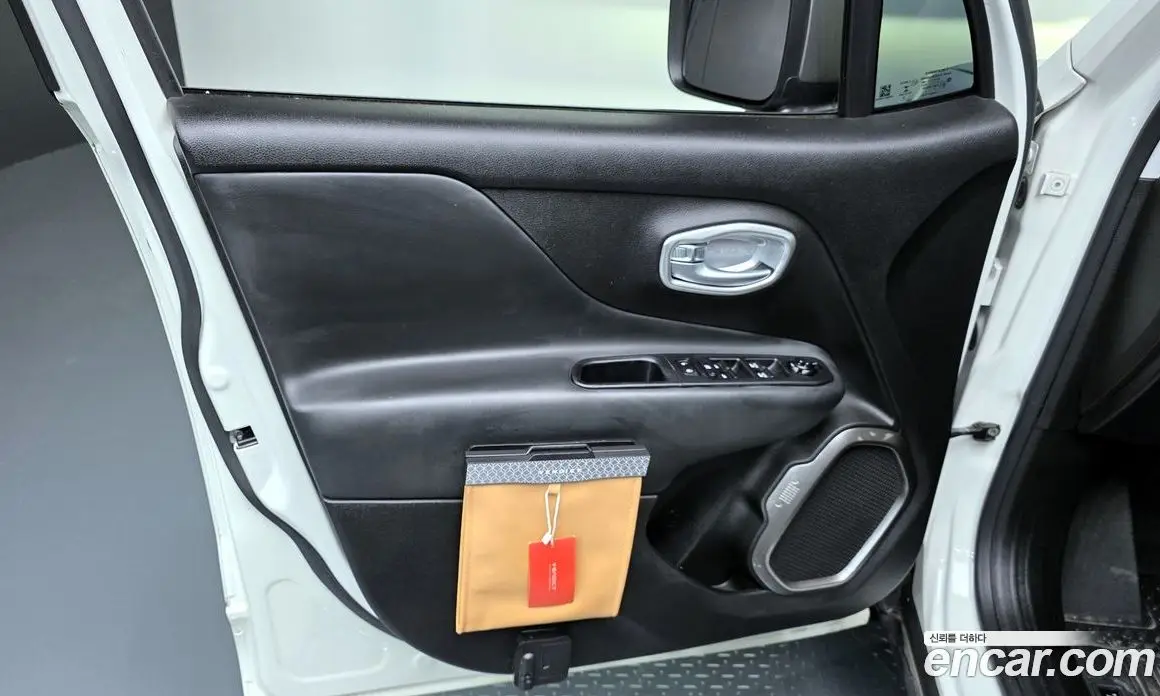 Jeep Renegade 2019 2.0 автомат (гидро), фото 14 Jeep Renegade 2019 2.0 автомат (гидро), фото 14