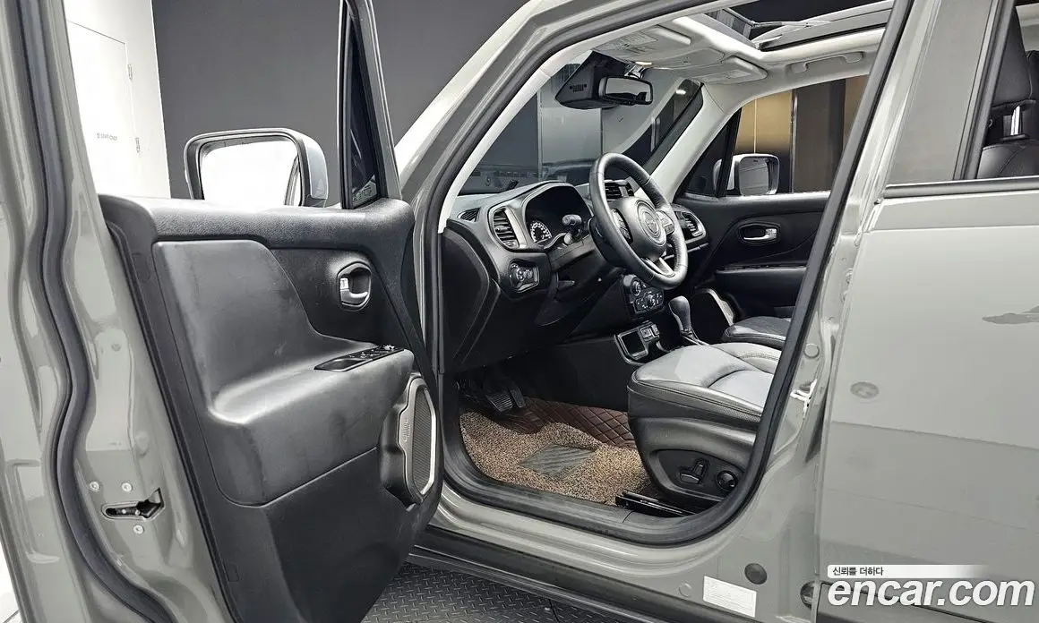 Jeep Renegade 2022 1.3 автомат (гидро), фото 13 Jeep Renegade 2022 1.3 автомат (гидро), фото 13