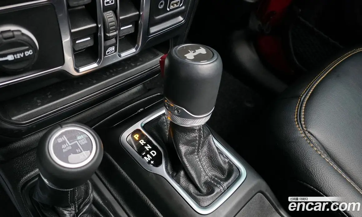 Jeep Wrangler 2024 2.0 автомат (гидро), фото 12