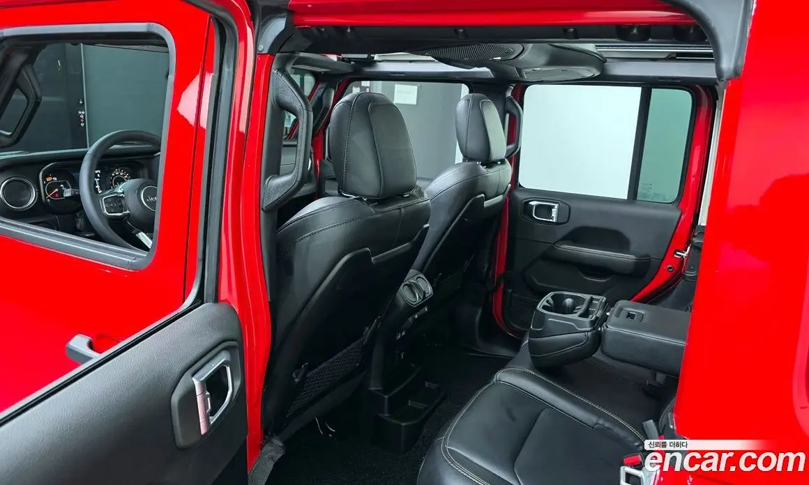 Jeep Wrangler 2024 2.0 автомат (гидро), фото 17