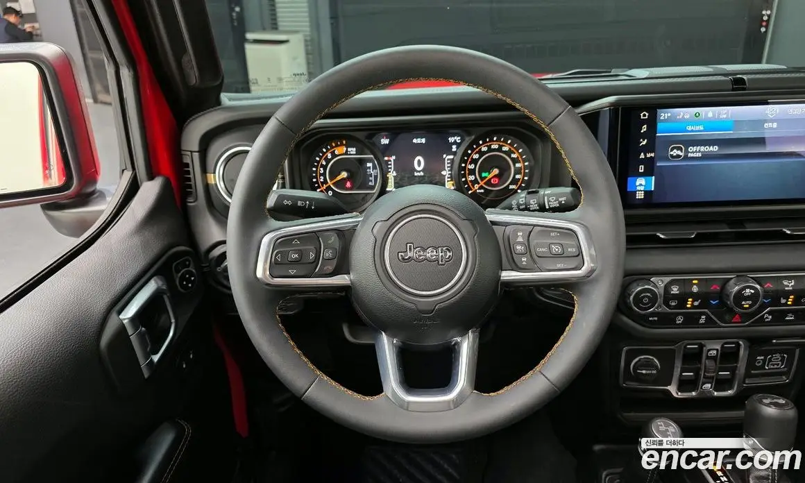 Jeep Wrangler 2024 2.0 автомат (гидро), фото 19