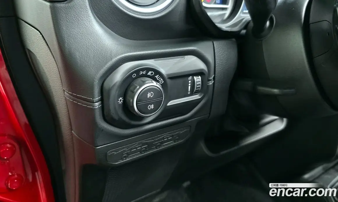 Jeep Wrangler 2024 2.0 автомат (гидро), фото 20