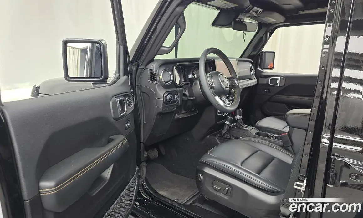 Jeep Wrangler 2024 2.0 автомат (гидро), фото 13 Jeep Wrangler 2024 2.0 автомат (гидро), фото 13