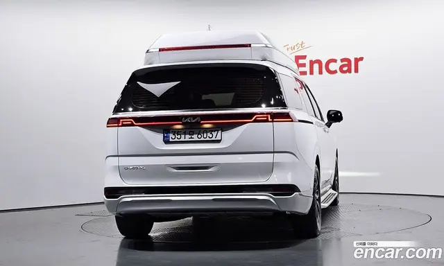 Kia Carnival 2023 3.5 автомат (гидро), миниатюра 4