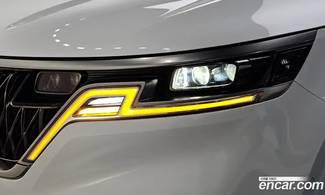 Kia Carnival 2023 3.5 автомат (гидро), миниатюра 8