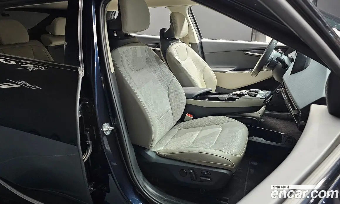Kia EV6 2023 0.1 автомат (гидро), фото 17