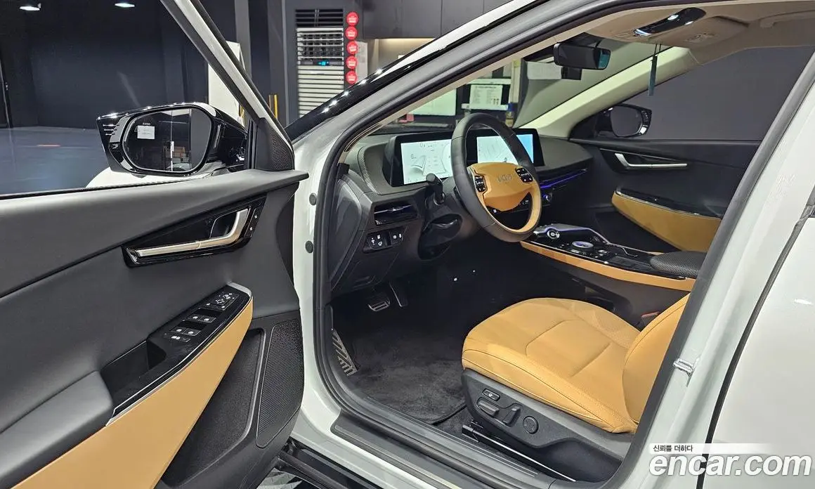 Kia EV6 2024 0.1 автомат (гидро), фото 12 Kia EV6 2024 0.1 автомат (гидро), фото 12