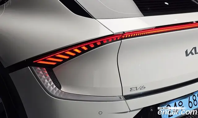 Kia EV6 2024 0.1 автомат (гидро), миниатюра 8 Kia EV6 2024 0.1 автомат (гидро), миниатюра 8