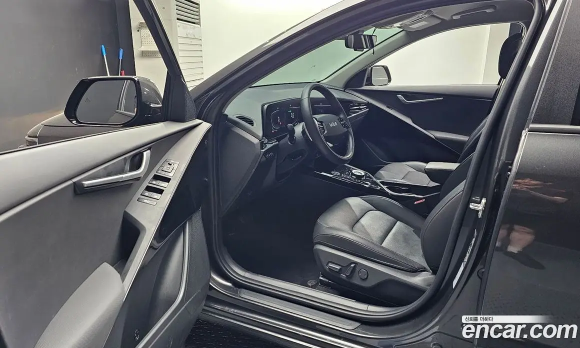 Kia Niro 2025 1.6 автомат (гидро), фото 13
