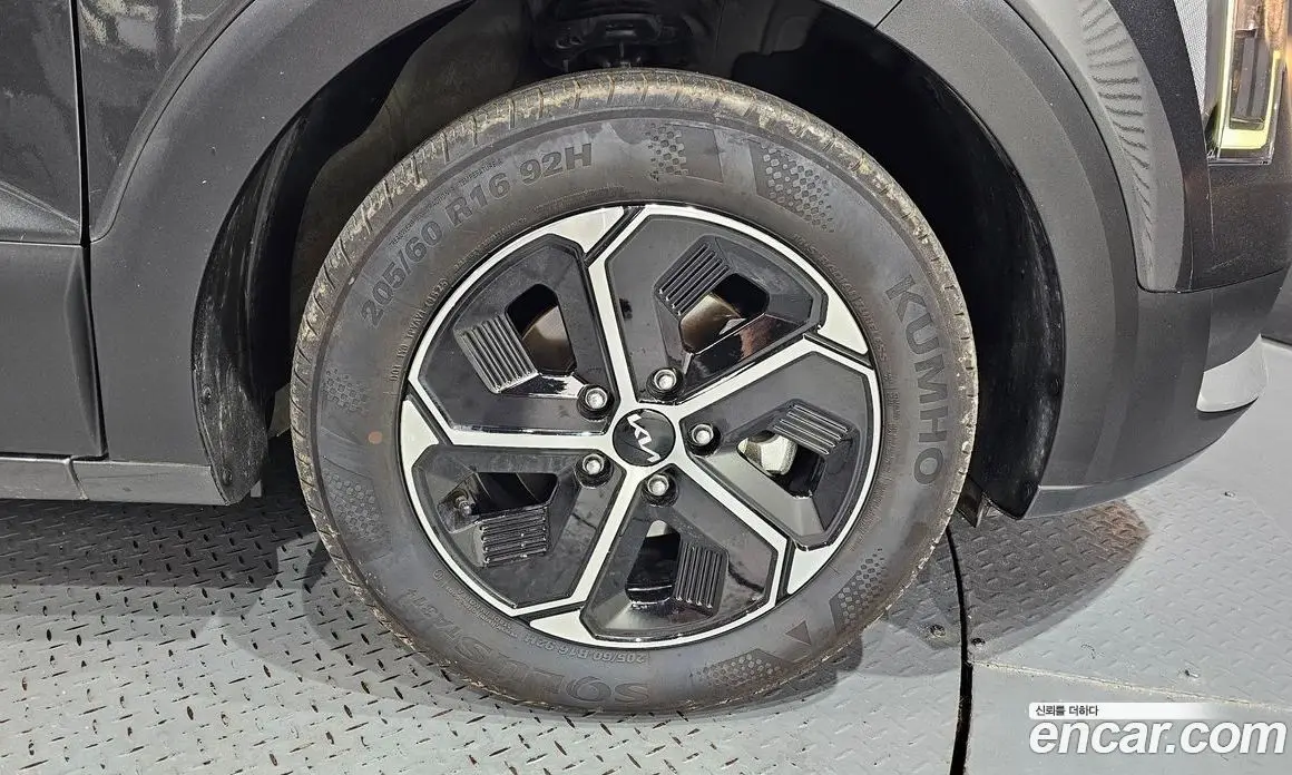 Kia Niro 2025 1.6 автомат (гидро), фото 7