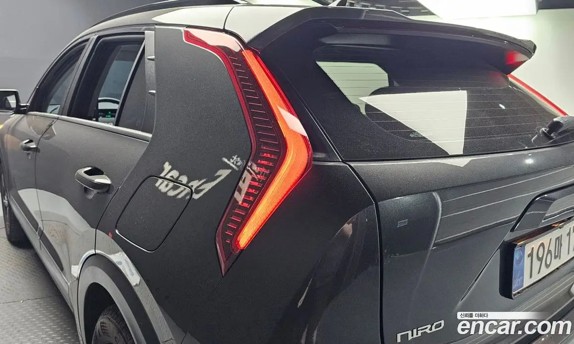 Kia Niro 2025 1.6 автомат (гидро), фото 9