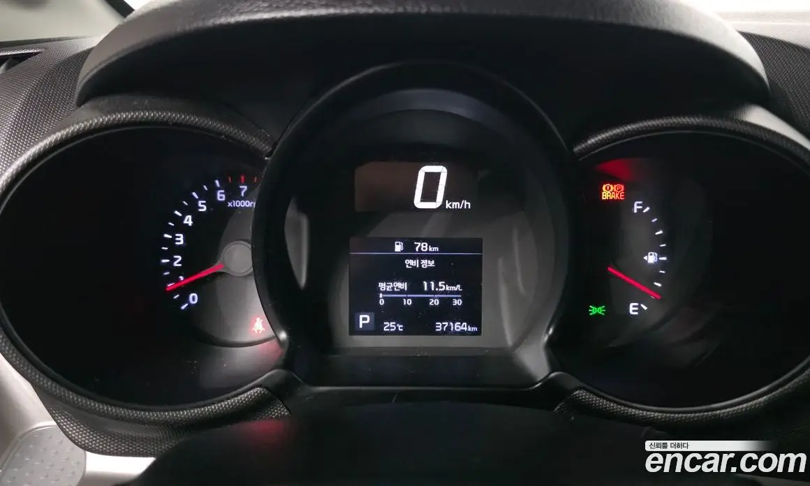 Kia Ray 2021 1.0 автомат (гидро), фото 11