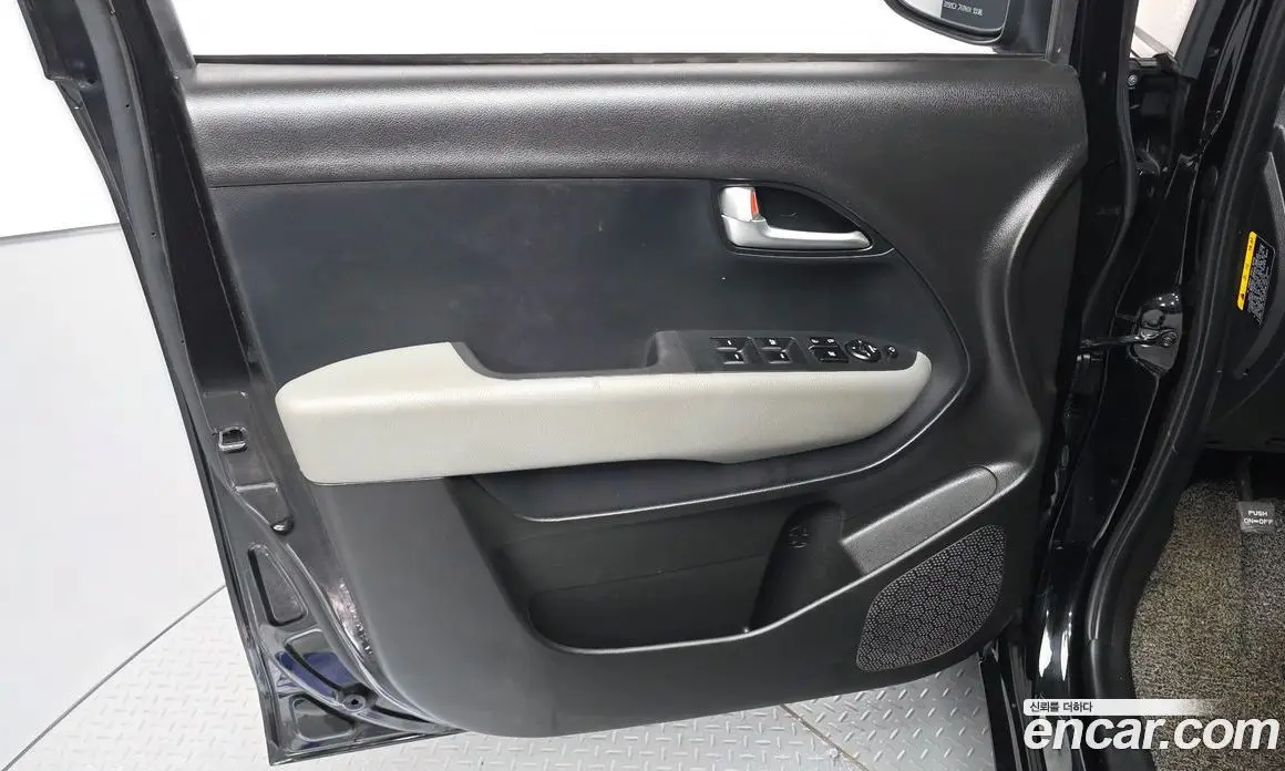 Kia Ray 2021 1.0 автомат (гидро), фото 14