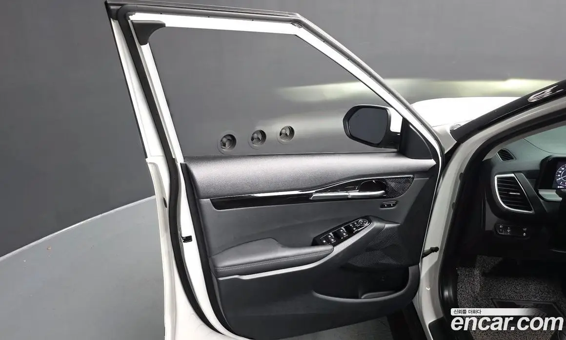 Kia Seltos 2025 1.6 автомат (гидро), фото 14 Kia Seltos 2025 1.6 автомат (гидро), фото 14